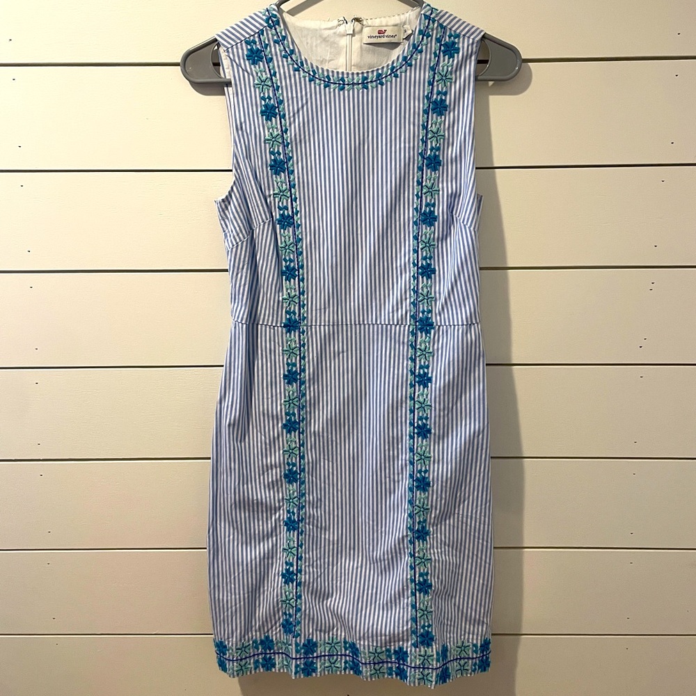 Adorable Vineyard Vines striped dress. 00